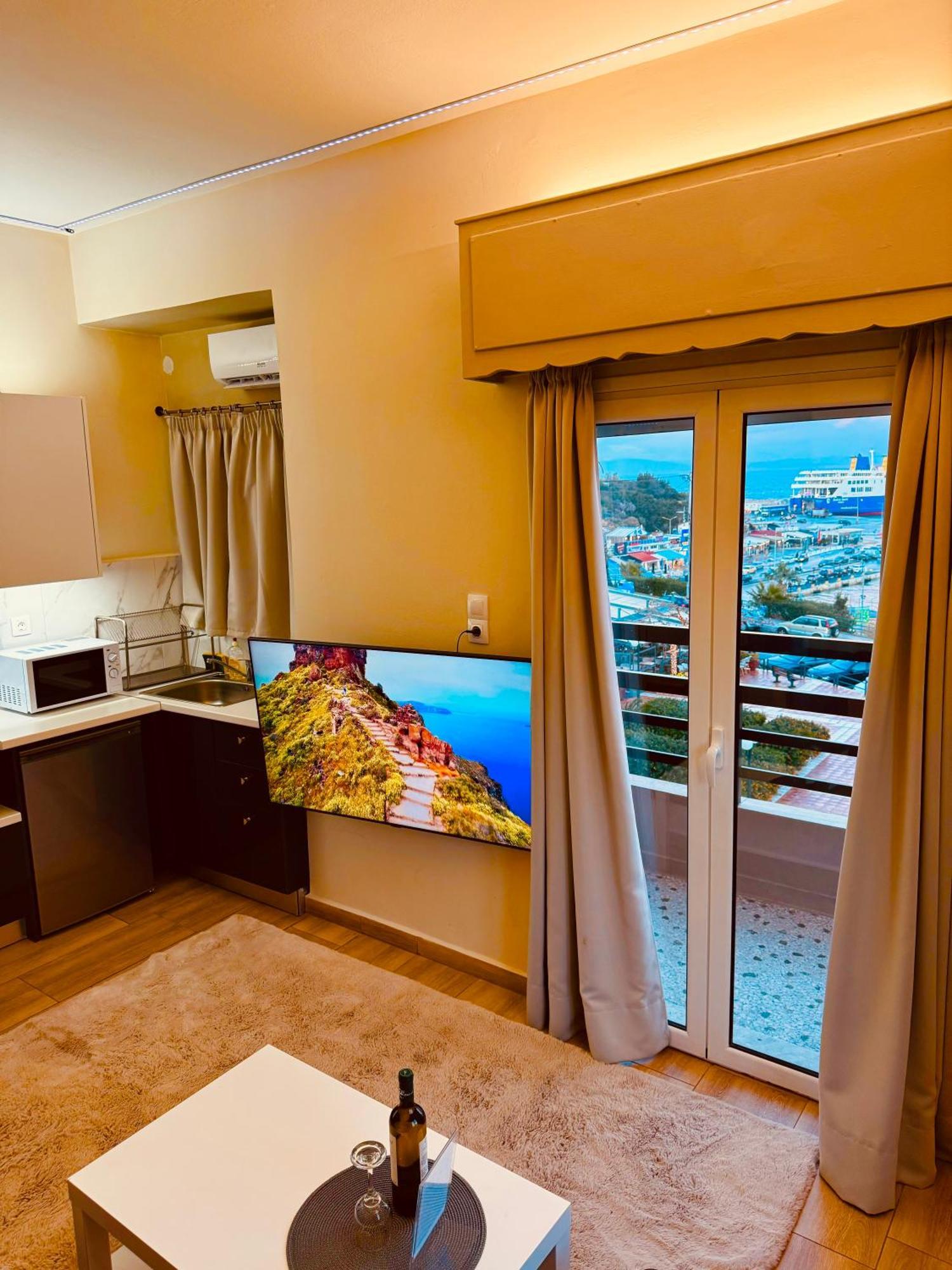 Blue Horizon Gem On The Port Apartment Rafína Екстериор снимка